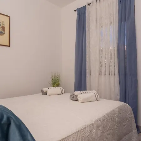 Fiorella Apartment